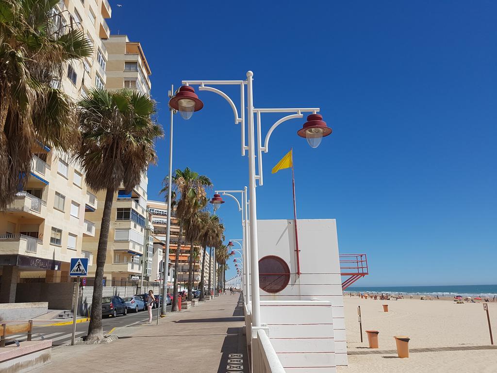 Brisas Cayetano Apartment Кадис Екстериор снимка